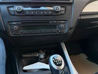 Gebraucht BMW 114 102 PS (75 kW) 2013 Weiß Kleinwagen