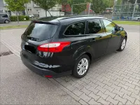 Usado Ford Focus 95 CV (69 kW) 2011 Negro Familiar