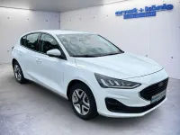 Second-hand Ford Focus Cool & Connect 125 CP (91 kW) 2022 Alb Berlinǎ
