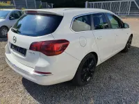 Gebraucht Opel Astra Sport 165 PS (121 kW) 2013 Weiß Kombi