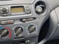 Gebraucht Toyota Yaris 68 PS (50 kW) 2002 Grün Limousine