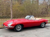 Second-hand Jaguar E-Type 265 CP (194 kW) 1966 Roșu Cabrio