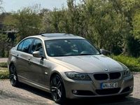 Gebraucht BMW 318 143 PS (105 kW) 2011 Braun Limousine
