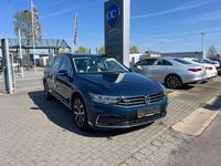 Gebraucht VW Passat 156 PS (114 kW) 2020 Aquamarinblau (metallic) Kombi