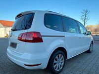 Gebraucht VW Sharan 140 PS (102 kW) 2011 Weiß Van / Kleinbus