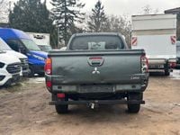 Gebraucht Mitsubishi L200 Invite 136 PS (100 kW) 2011 Grün Pickup
