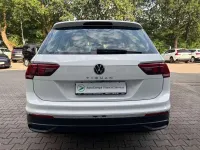 Gebraucht VW Tiguan Life 150 PS (110 kW) 2023 Pure white SUV