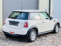 Gebraucht Mini ONE 75 PS (55 kW) 2012 Pepper white Kleinwagen