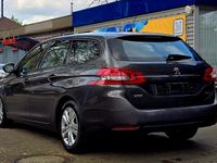 Gebraucht Peugeot 308 Active 120 PS (88 kW) 2016 Grau Kombi