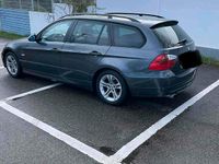 Gebraucht BMW 320 177 PS (130 kW) 2008 Grau Kombi