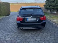 Gebraucht BMW 320 170 PS (125 kW) 2008 Schwarz Kombi