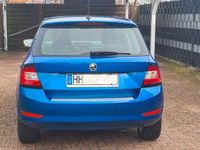 Gebraucht Skoda Fabia Active 75 PS (55 kW) 2019 Blau Limousine