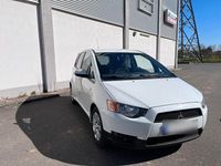 Gebraucht Mitsubishi Colt Motion 95 PS (69 kW) 2012 Weiß Kleinwagen