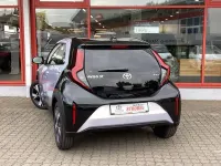 Neu Toyota Aygo X 116 PS (85 kW) 2026 Violett SUV
