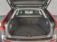 Gebraucht Volvo XC60 Core 250 PS (183 kW) 2024 Platinum grey metallic SUV