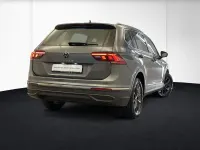 Gebraucht VW Tiguan Allspace Life 150 PS (110 kW) 2023 Grau SUV