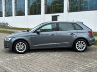 gebraucht Audi A3 1,6 TDI TPM/XENON/NAVI/SHZ/PDC