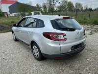 Gebraucht Renault Mégane GrandTour Authentique 110 PS (80 kW) 2010 Platingrau Kombi