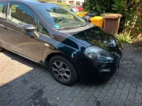 Gebraucht Fiat Punto Lounge 84 PS (61 kW) 2015 Schwarz Kleinwagen
