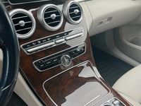 Gebraucht Mercedes C220 170 PS (125 kW) 2017 Blau Kombi