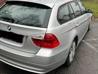 Gebraucht BMW 320 177 PS (130 kW) 2007 Silber Kombi