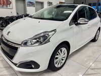 Gebraucht Peugeot 208 Style 83 PS (61 kW) 2018 Weiß Kleinwagen