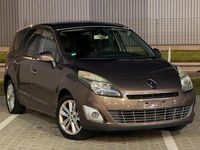 Gebraucht Renault Scénic III Dynamique 131 PS (96 kW) 2009 Braun Van / Kleinbus