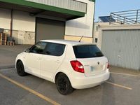Gebraucht Skoda Fabia Ambition 75 PS (55 kW) 2014 Weiß Kleinwagen