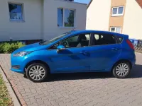 Gebraucht Ford Fiesta Trend 65 PS (47 kW) 2013 Arubablau metallic Kleinwagen