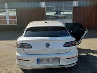 Gebraucht VW Arteon 150 PS (110 kW) 2023 Weiß Kombi