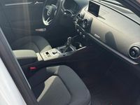 Gebraucht Audi A3 150 PS (110 kW) 2019 Weiß Limousine