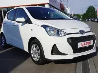 Gebraucht Hyundai i10 Trend 67 PS (49 kW) 2019 Weiß Kleinwagen