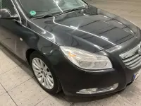 Gebraucht Opel Insignia Sport 131 PS (96 kW) 2011 Schwarz Kombi