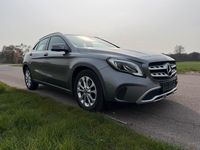 Gebraucht Mercedes GLA200 156 PS (114 kW) 2018 Grau SUV
