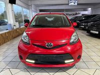 Gebraucht Toyota Aygo Cool 68 PS (50 kW) 2013 Rot Kleinwagen