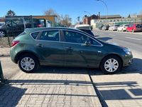 Gebraucht Opel Astra Design Edition 116 PS (85 kW) 2010 Grün Limousine