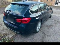 Gebraucht BMW 318 Luxury Line 150 PS (110 kW) 2016 Blau Kombi