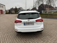 Gebraucht Ford Focus 120 PS (88 kW) 2021 Weiß Kombi