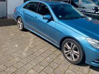 Gebraucht Mercedes E220 170 PS (125 kW) 2011 Blau Limousine