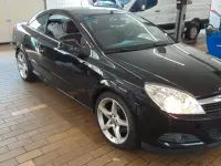 Gebraucht Opel Astra 150 PS (110 kW) 2010 Schwarz Cabrio