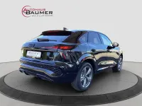 Neu Audi Q3 Sportback Sport 204 PS (150 kW) 2026 Schwarzschwarz SUV