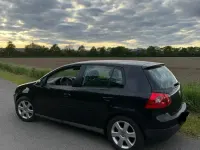 Gebraucht VW Golf V 105 PS (77 kW) 2004 Schwarz Kleinwagen