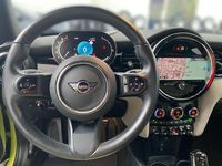 Gebraucht Mini Cooper Classic 136 PS (100 kW) 2023 Gelb Kleinwagen