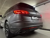 Second-hand VW Touareg R-line 286 CP (210 kW) 2021 Gri SUV