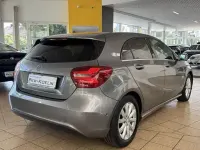 Gebraucht Mercedes A180 109 PS (80 kW) 2016 Grau Kleinwagen