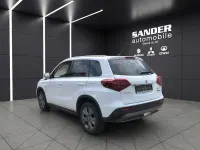 Gebraucht Suzuki Vitara Comfort 116 PS (85 kW) 2022 Weiß SUV