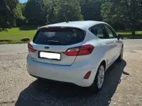 Gebraucht Ford Fiesta Titanium 101 PS (74 kW) 2017 Weiß Kleinwagen