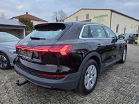 Gebraucht Audi e-tron 230 kW (313 PS) 2022 Schwarz SUV