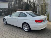 Gebraucht BMW 320 170 PS (125 kW) 2008 Weiß Coupé