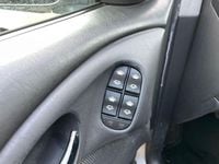 Gebraucht Ford Focus Ghia 101 PS (74 kW) 2003 Silber Limousine